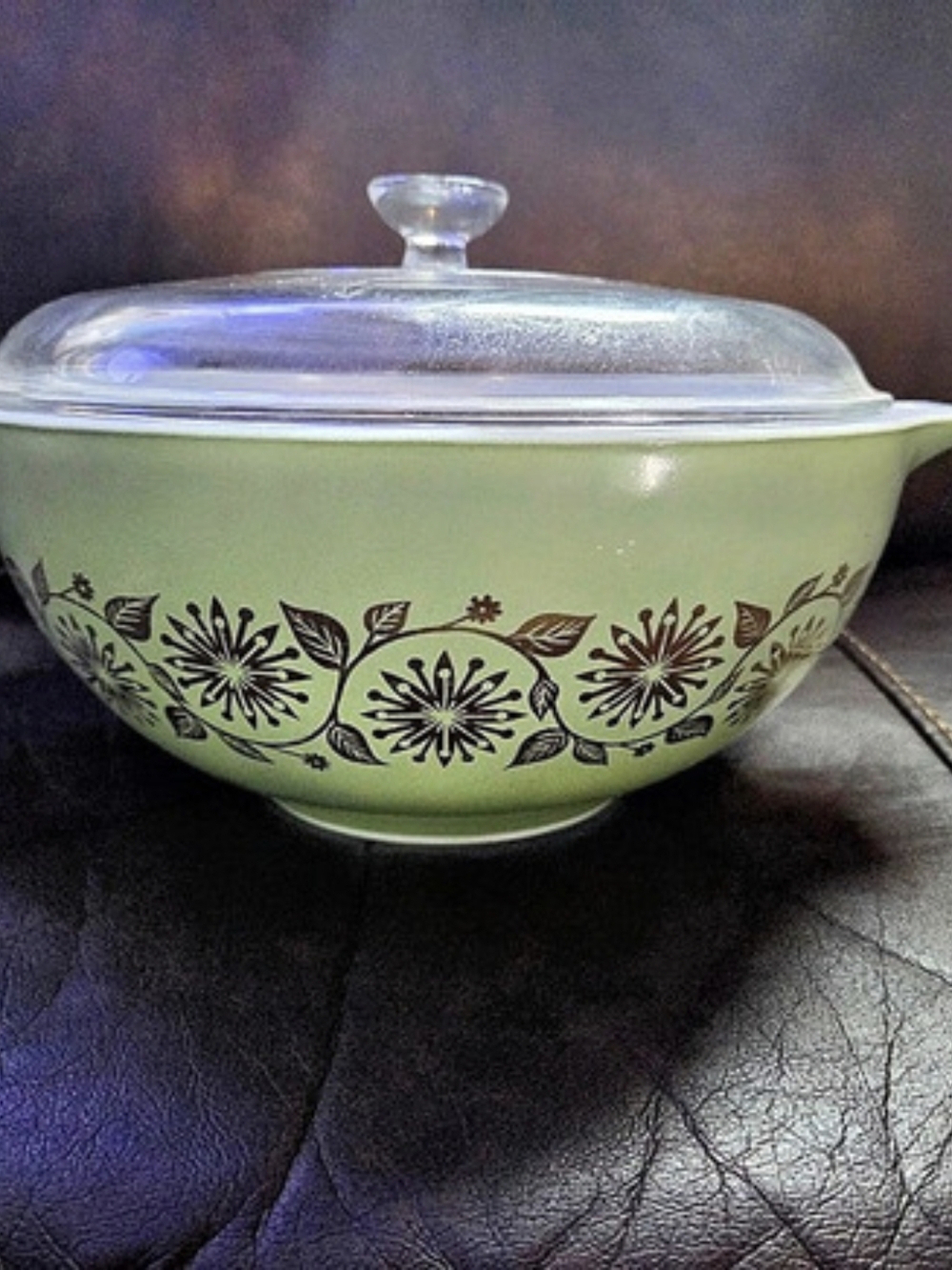 VTG Pyrex 1960s #443 2.5 QT Sage Green Gold Medallion Cinderella Bowl With Lid